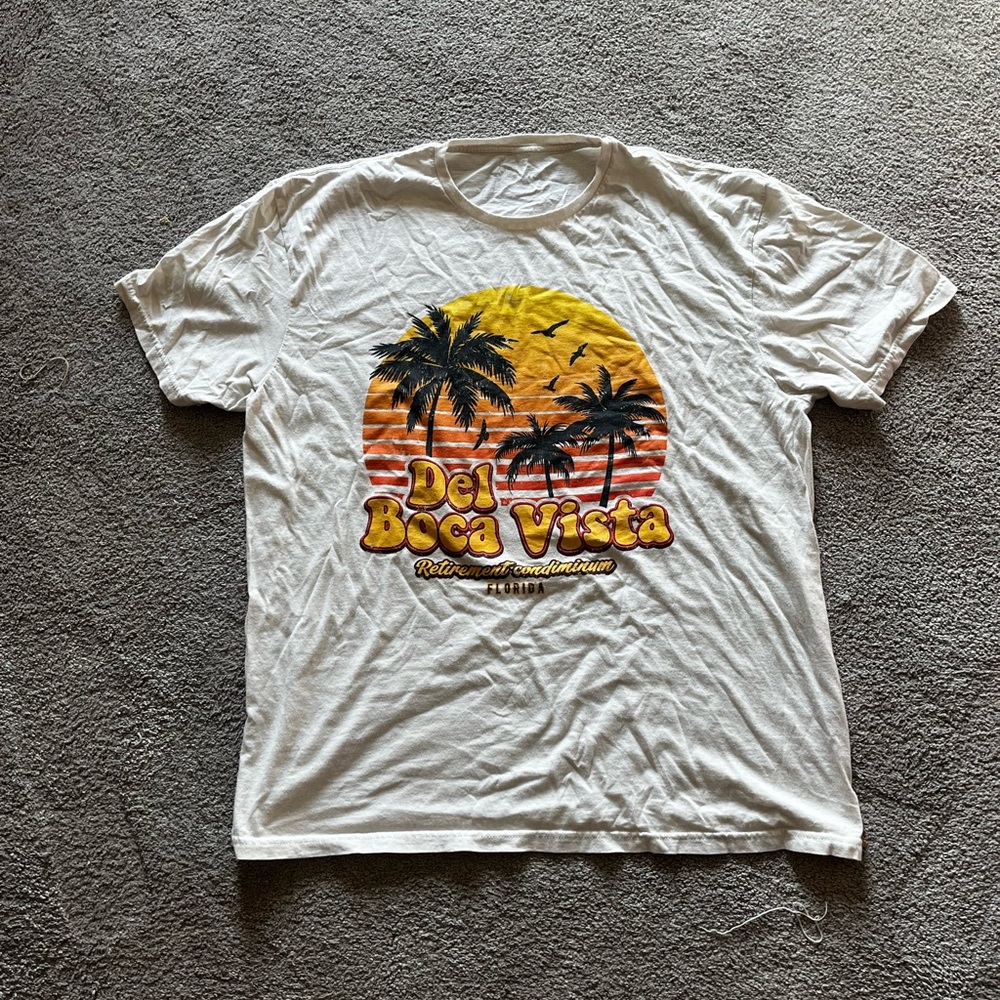 Del Boca Vista White Graphic T-Shirt